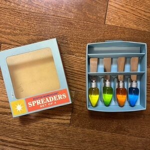 Boston Warehouse Stay-Lit Christmas Garland Spreaders set of 4